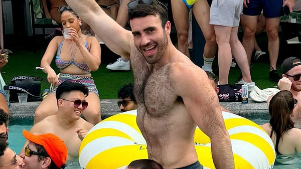 Comedian Rob Anderson Gets Fans Dripping with New Thirst Trap