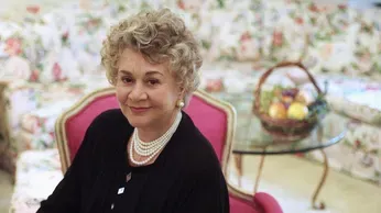 Tony Award-Winning British Actor Joan Plowright, Widow of Laurence Olivier, Dies at 95