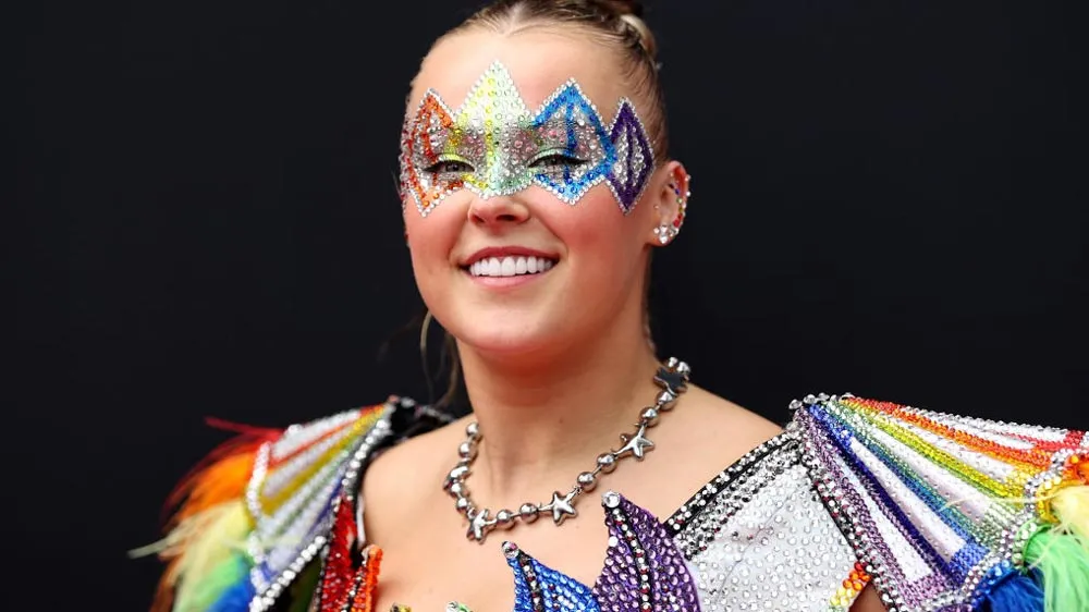JoJo Siwa's 'Big Brother' Revelation: 'I'm Not a Lesbian, I'm Queer!'