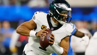 Chargers, Eagles in Giving Mood With Three-Turnover Play